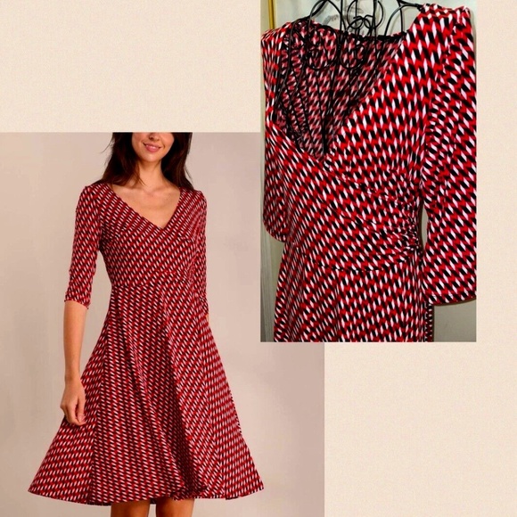 LBISSE RED,WHITE & BLUE SILKY KNIT FIT & FLARE DRESS~GEOMETRIC PRINT~MEDIUM - Picture 1 of 6